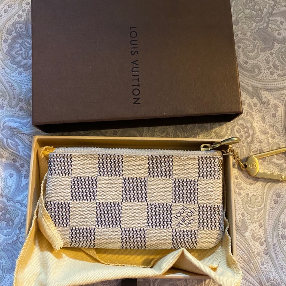 Louis Vuitton Azur Key Cles